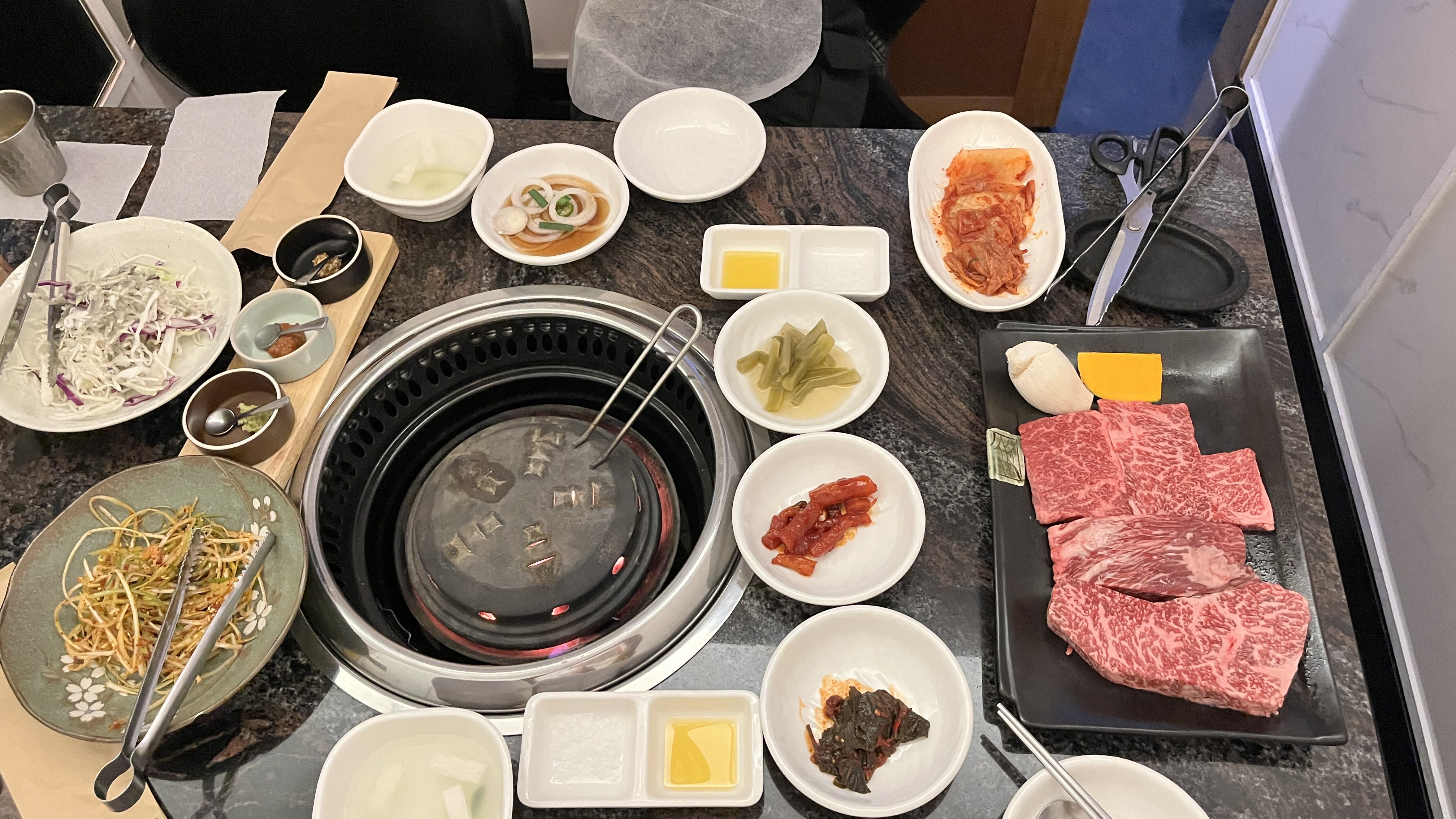 No.9 Hanwoo beef grilling at Sambong Butchers in Apgujeong